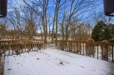 Exterior - 889 Timberlake Ct, Kettering, OH 45429 photo 8 of 9