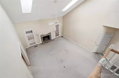 Living - 889 Timberlake Ct, Kettering, OH 45429 photo 4 of 6