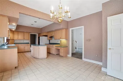 Kitchen - 889 Timberlake Ct, Kettering, OH 45429 photo 7 of 7