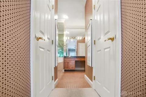 Entry Way - 889 Timberlake Ct, Kettering, OH 45429 photo 4 of 4