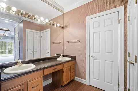 Bath - 889 Timberlake Ct, Kettering, OH 45429 photo 1 of 8