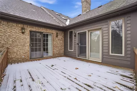 Exterior - 889 Timberlake Ct, Kettering, OH 45429 photo 7 of 9