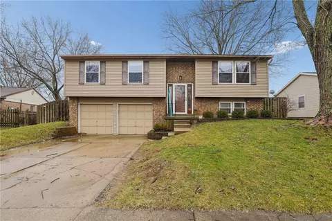 2324 Arrow Ridge Ct, Miamisburg, OH 45342