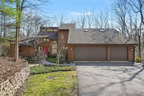 2488 Stewart Rd, Xenia, OH 45385