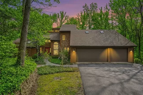 2488 Stewart Rd, Sugarcreek Township, OH 45385