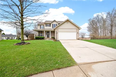 1155 Crimson Ct, Waynesville, OH 45068