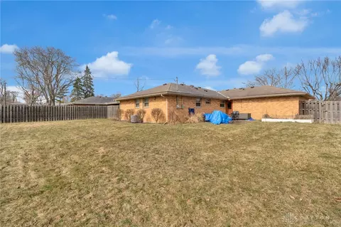 Exterior - 654 Cushing Ave, Dayton, OH 45429 photo 3 of 7