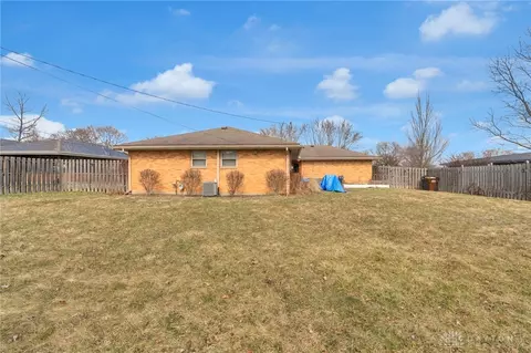 Exterior - 654 Cushing Ave, Dayton, OH 45429 photo 5 of 7