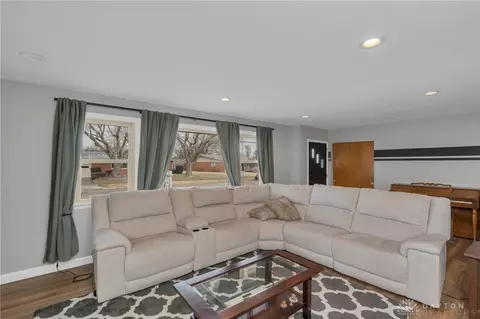 Living - 654 Cushing Ave, Dayton, OH 45429 photo 1 of 1