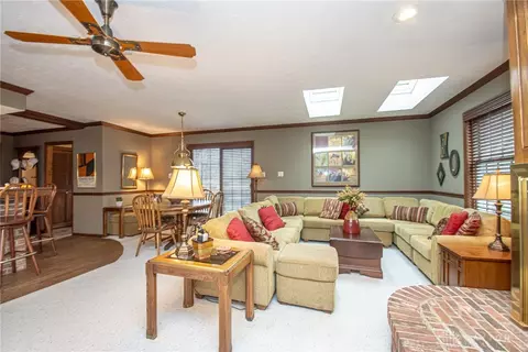 471 Roselake Dr, Centerville, OH 45458 photo 4