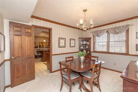 471 Roselake Dr, Centerville, OH 45458 photo 9