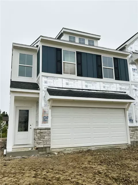 102 Meadowlark Ln #905-201, Brookville, OH 45309