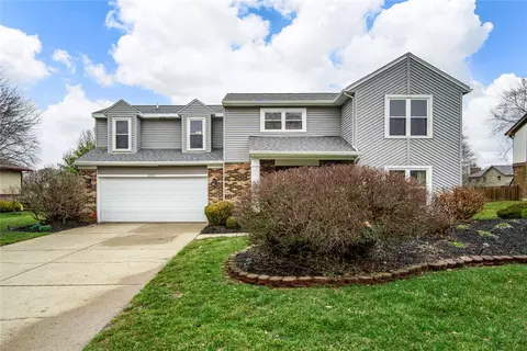 2551 Woodbluff Ln, Washington Township, OH 45458