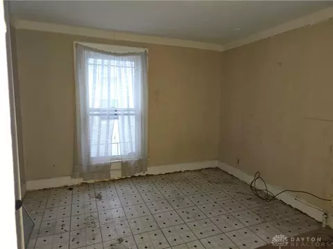 Bedroom - 727 W High St, Springfield, OH 45506 photo 3 of 4