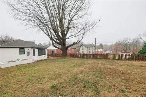 Exterior - 3906 Standish Ave, Cincinnati, OH 45213 photo 8 of 11