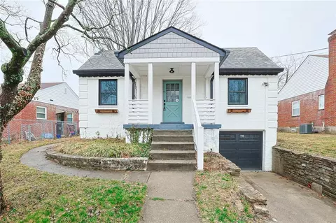 Exterior - 3906 Standish Ave, Cincinnati, OH 45213 photo 4 of 11