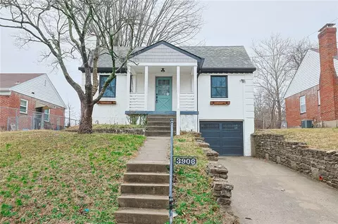 3906 Standish Ave, Cincinnati, OH 45213