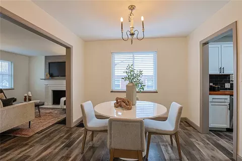Dining - 3906 Standish Ave, Cincinnati, OH 45213 photo 2 of 3