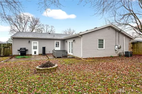 Exterior - 1237 Hemlock Dr, Fairborn, OH 45324 photo 6 of 7