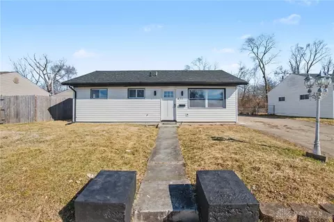 421 Marchmont Dr, Fairborn, OH 45324