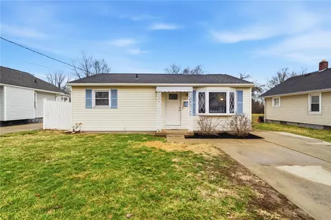 2013 Lamberton St, Middletown, OH 45044