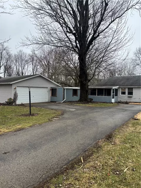 1212 Spruce St, Troy, OH 45373