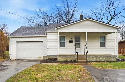 200 N 1st St, Trenton, OH 45067