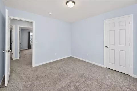 Bedroom - 2150 Pine Valley Dr, Hamilton, OH 45013 photo 6 of 10