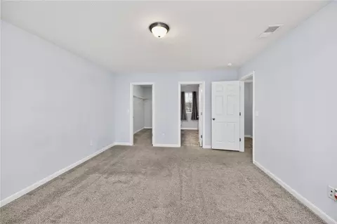 Bedroom - 2150 Pine Valley Dr, Hamilton, OH 45013 photo 9 of 10