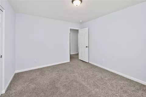 Bedroom - 2150 Pine Valley Dr, Hamilton, OH 45013 photo 4 of 10