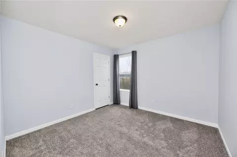 Bedroom - 2150 Pine Valley Dr, Hamilton, OH 45013 photo 5 of 10