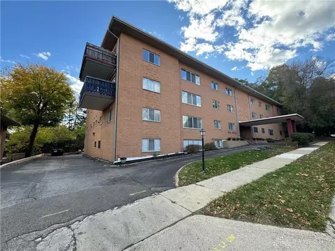 540 Heather Apt 7 Dr, Dayton, OH 45405