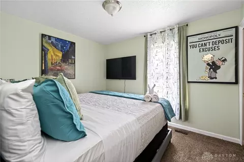 Bedroom - 4432 Renwood Dr, Kettering, OH 45429 photo 3 of 8