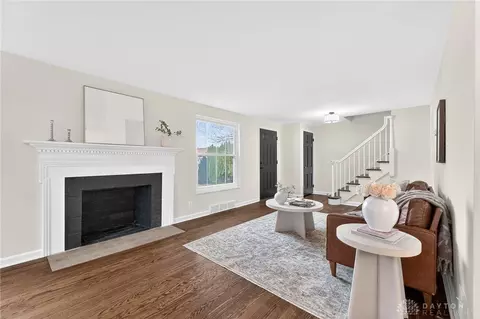 Living - 3102 Lenox Dr, Kettering, OH 45429 photo 4 of 8