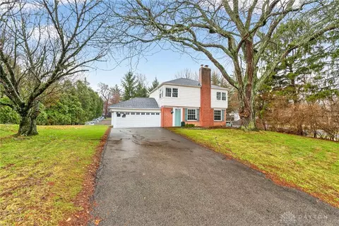 Exterior - 3102 Lenox Dr, Kettering, OH 45429 photo 2 of 7