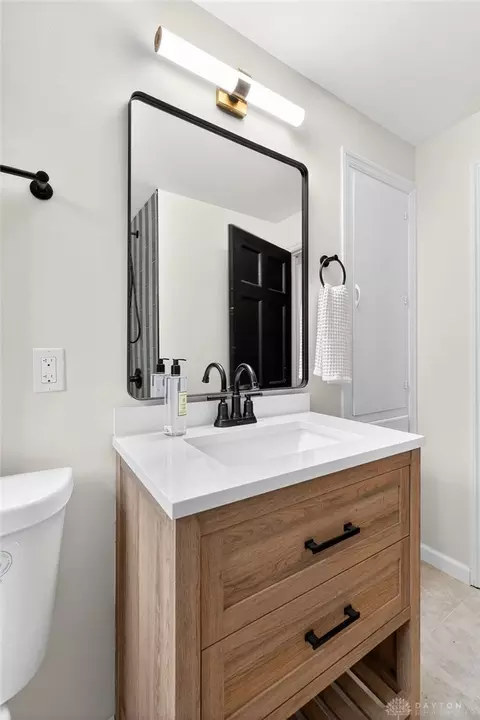 Bath - 3102 Lenox Dr, Kettering, OH 45429 photo 5 of 7