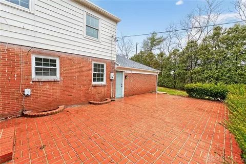 Exterior - 3102 Lenox Dr, Kettering, OH 45429 photo 3 of 7