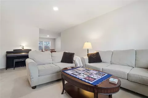 Living - 4324 Clarendon Dr, Kettering, OH 45440 photo 4 of 8