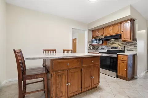 Kitchen - 4324 Clarendon Dr, Kettering, OH 45440 photo 6 of 6