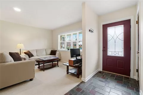 Entry Way - 4324 Clarendon Dr, Kettering, OH 45440 photo 2 of 3