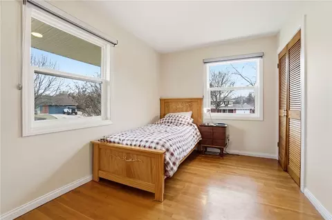 Bedroom - 4324 Clarendon Dr, Kettering, OH 45440 photo 4 of 10