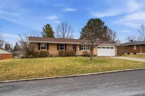 4324 Clarendon Dr, Kettering, OH 45440