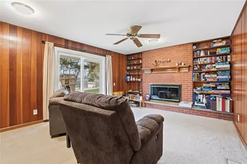 Living - 4324 Clarendon Dr, Kettering, OH 45440 photo 5 of 8
