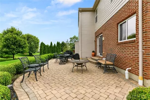 Exterior - 9764 Olde Georgetown Way, Centerville, OH 45458 photo 4 of 8