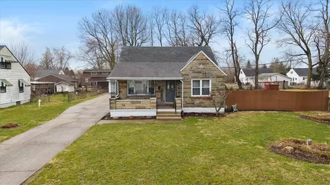 21 Medway Dr, Medway, OH 45341