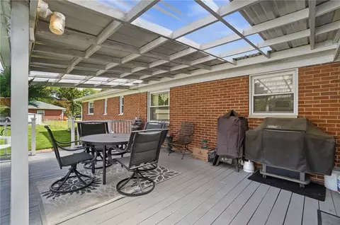 Exterior - 700 Ionic Cir, Enon, OH 45323 photo 10 of 17