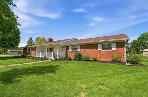 700 Ionic Cir, Enon, OH 45323