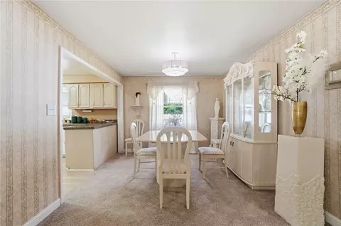 Dining - 700 Ionic Cir, Enon, OH 45323 photo 1 of 2