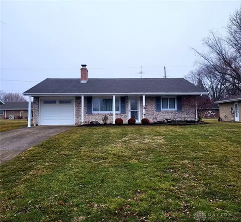422 Southbrook Dr, Greenville, OH 45331