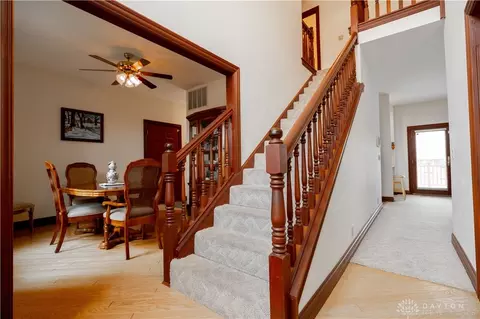 Entry Way - 2442 Greystone Ln, Springfield, OH 45503 photo 1 of 9